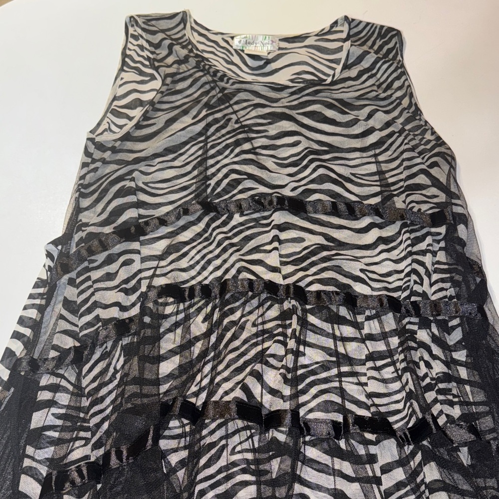 Beautiful Vintage Lady Noiz Black and White Zebra Print‎ dress!